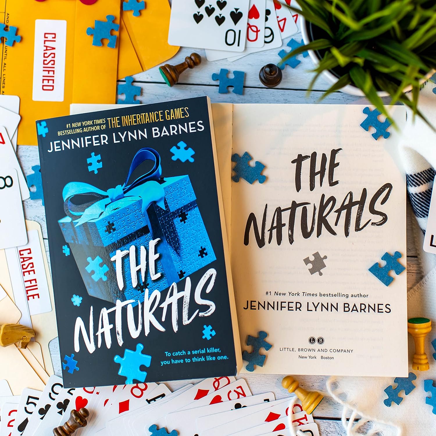 The Naturals Serie Von Jennifer Lynn Barnes – 4 Bücher Box Set Taschenbuch (Alter 12+), Englisch The Naturals Serie Von Jennifer Lynn Barnes – 4 Bücher Box Set Taschenbuch (Alter 12+), Englisch