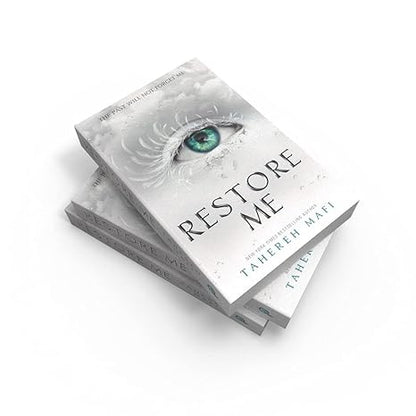 Pre order : RESTORE ME by Tahereh Mafi